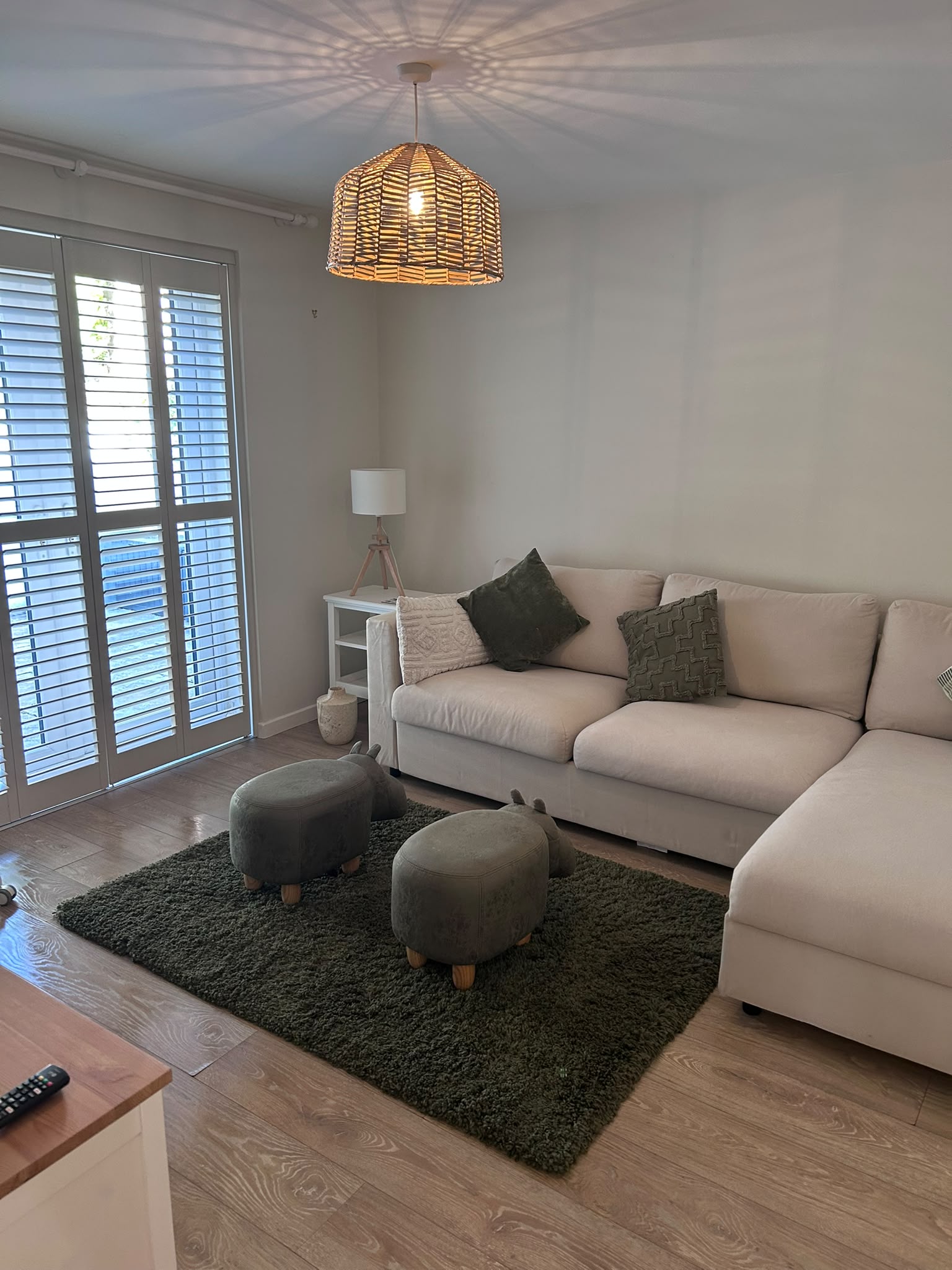 Tidy, freshly cleaned living room after a Freshlayer standard clean in Leeds